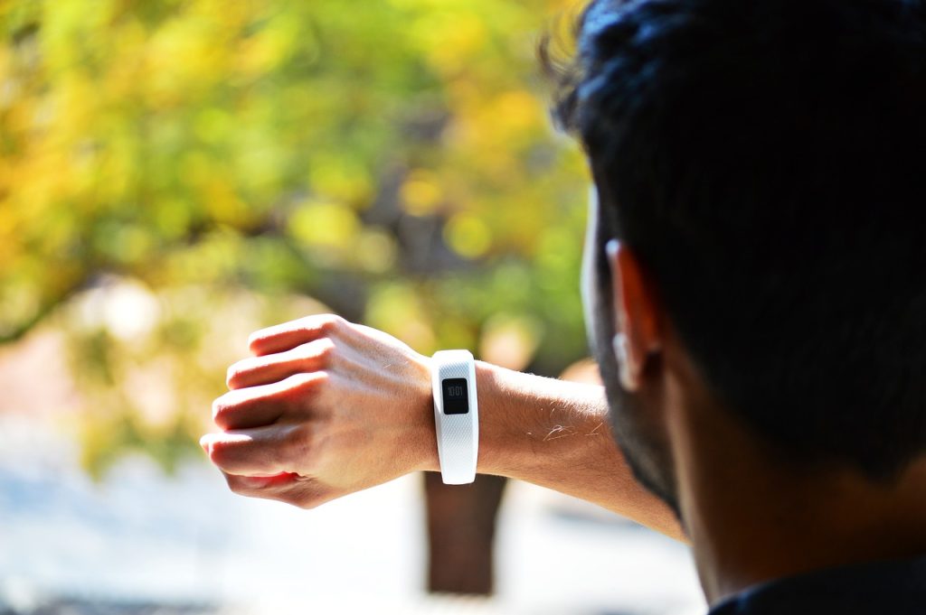 How Long Do Fitbits Last: Everything You Need to Know tracker g1d8e1133f 1280